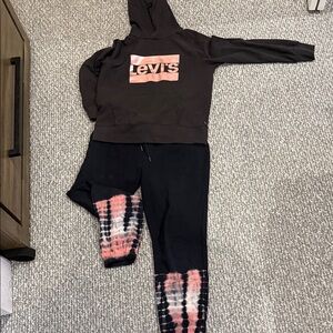 Set sweater shirt and pants